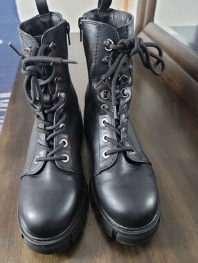 MIA Mila Black Lace-Up Lug Sole Combat Boots - Women’s Size 7.5 M